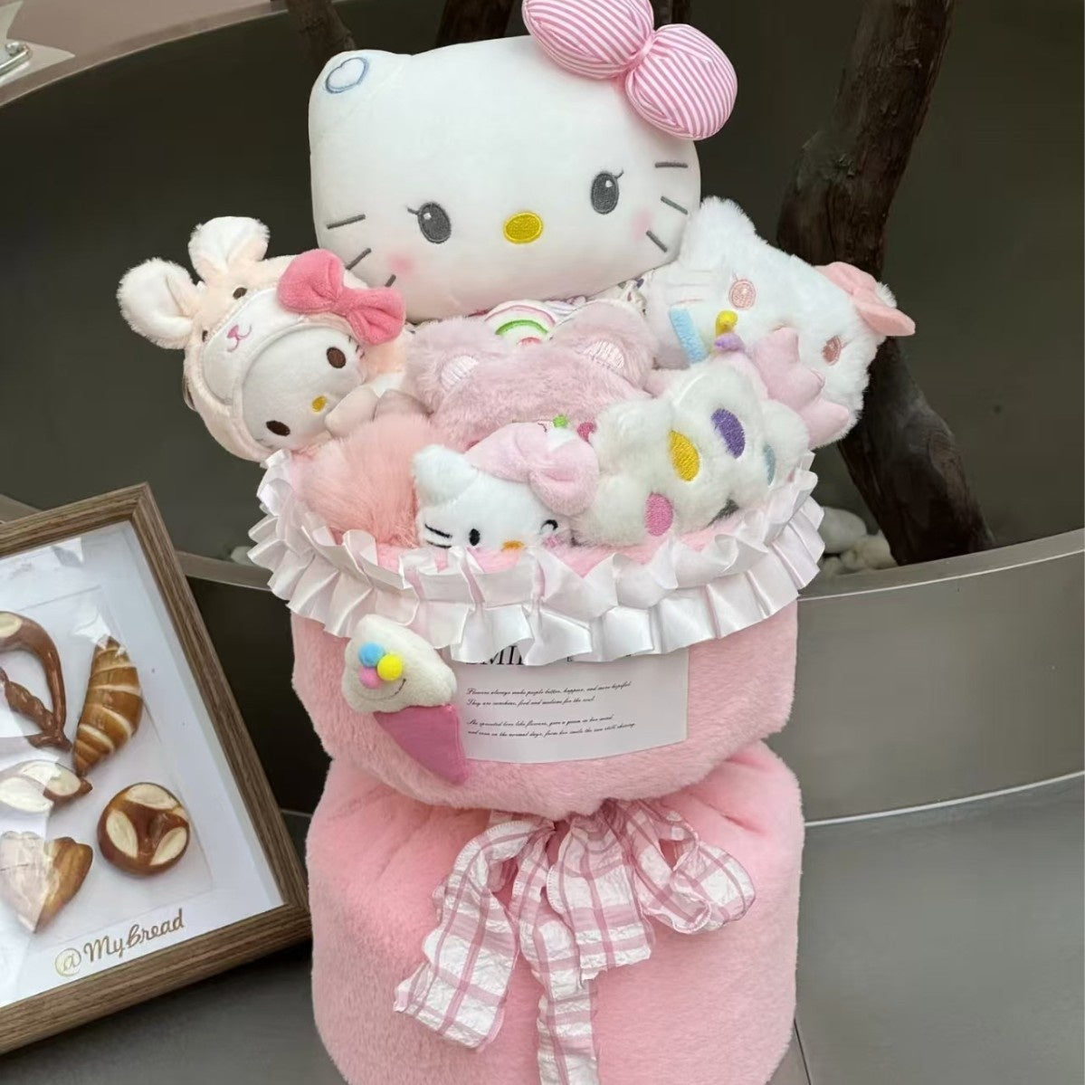 Christmas Valentine's Day Gift for Girlfriend or Best Friend Birthday Present Plush Toy Cartoon Doll Kitty Stuffed Animal Flower Bouquet Set