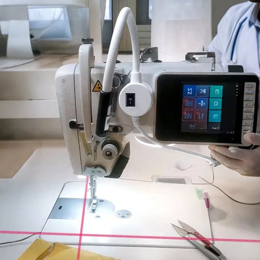 Polyester-Body Alignment Guide Light | Hands-Free Magnetic USB Lamp for Straight/Cross Line Projection